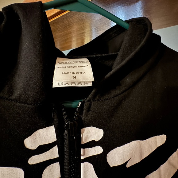 Men's Skeleton Halloween Costume - Size: Medium - Color: Black - Condition: New - Picture 4 of 4